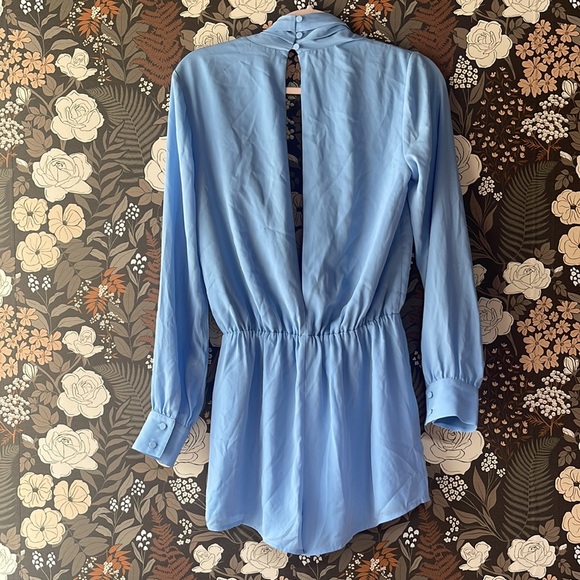 NWT Superdown kaycie drape neck romper in blue size small - Picture 7 of 7